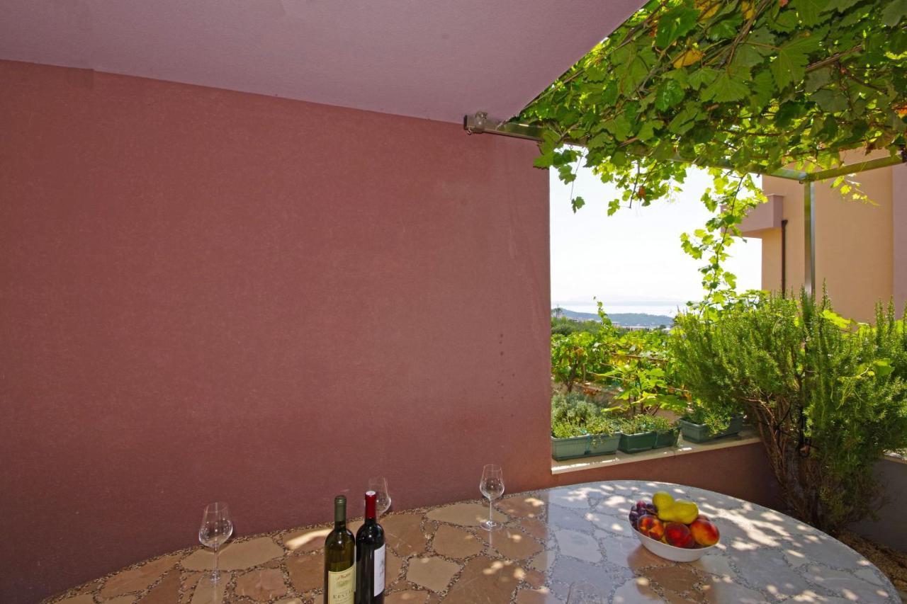 Apartmani Cezar Makarska Ngoại thất bức ảnh